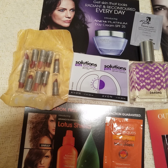 Avon purfume and products and a magiziane bundle - Picture 6 of 11